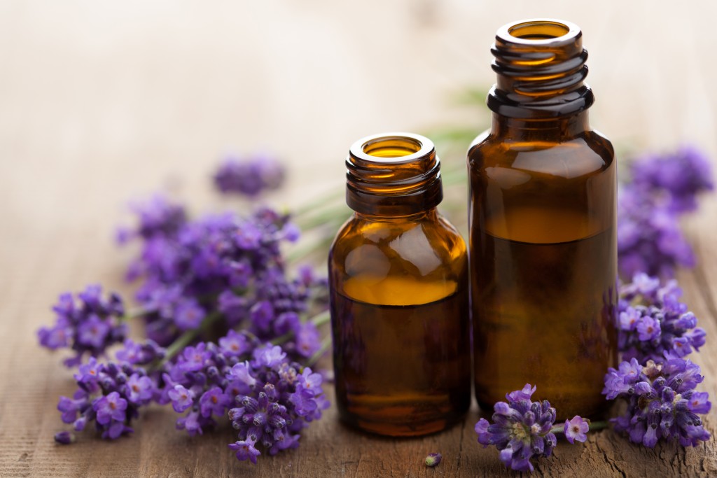 lavender essential oil for aromatherapy