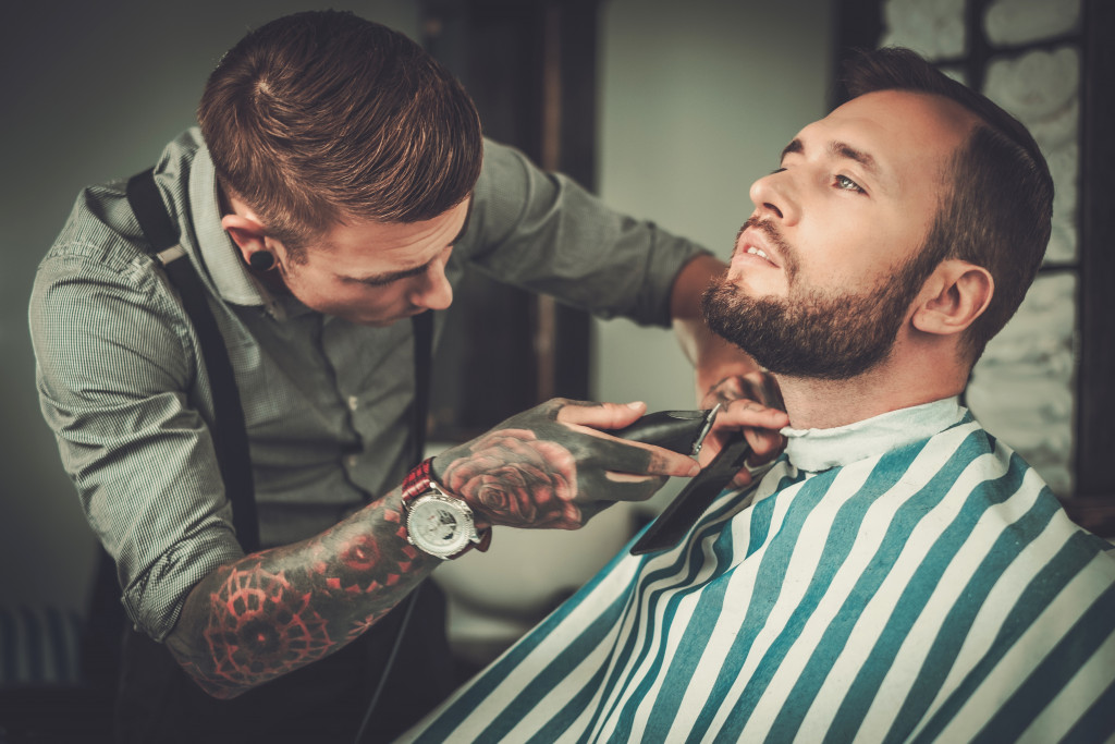 beard treatment in barber shop